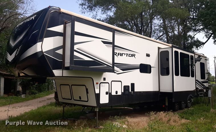 2022 Keystone Raptor toy hauler camper - DQ7055