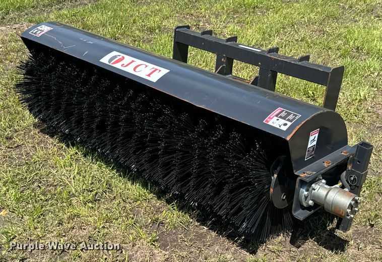 JCT skid steer broom - DX0492
