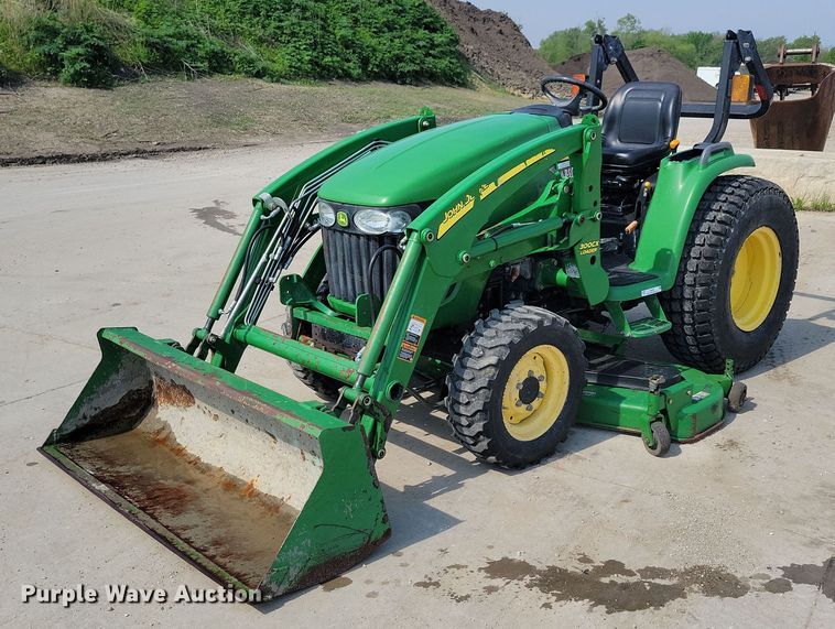 2007 John Deere 3320 MFWD tractor - KB9057