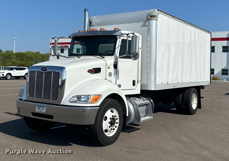 2015 Peterbilt 337 box truck - LR9326