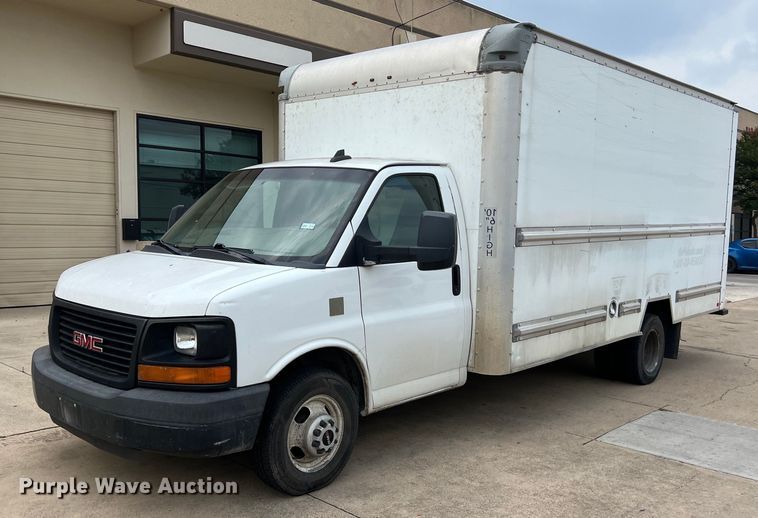 2016 GMC Savana 3500 box truck - LU9859