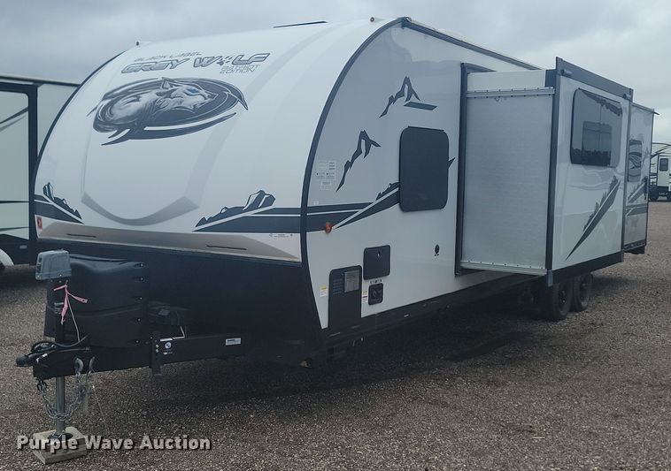 2022 Forest River  Grey Wolf Black Label Patriot Edition toy hauler camper - NZ9832
