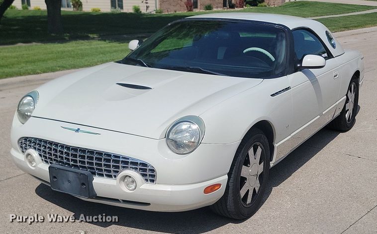 2003 Ford  Thunderbird  - NZ9885