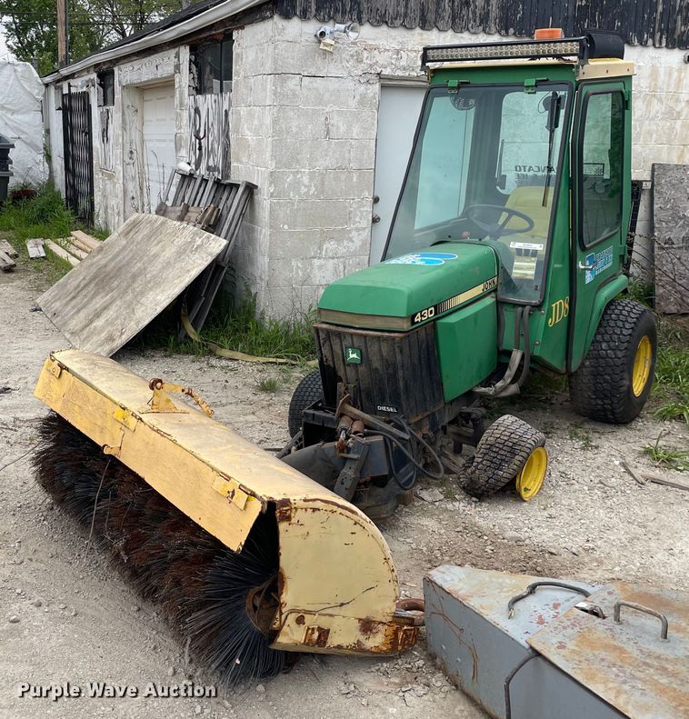 1988 John Deere 430 tractor - OG9953