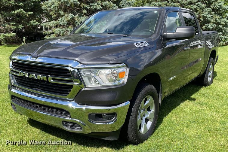 2019 Dodge Ram 1500 Crew Cab pickup truck - OG9988