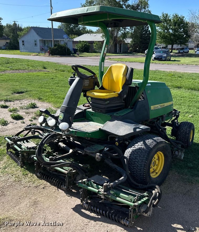 2009 John Deere 7700 Precision Cut reel mower - OI9150