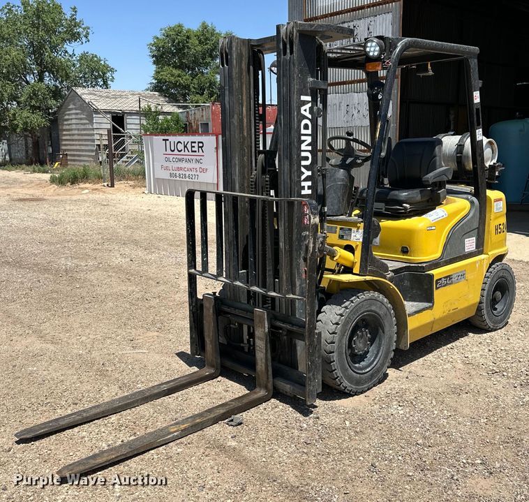 Hyundai 25L-7A forklift - DK6621