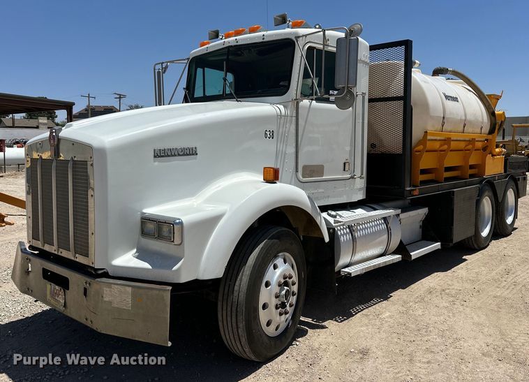 1996 Kenworth  T800 flatbed truck with mud mixing system - DK6631