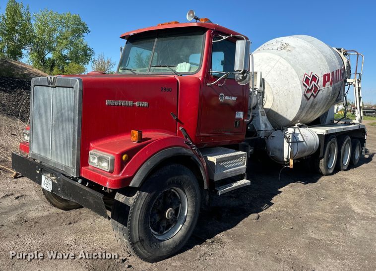 2000 Western Star 4800 ready mix truck - DN3240