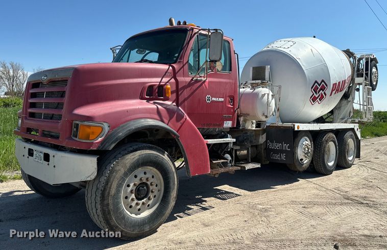 1999 Sterling L9511 ready mix truck - DN3244