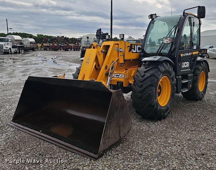 2023 JCB 542-70AG telehandler - DP0926