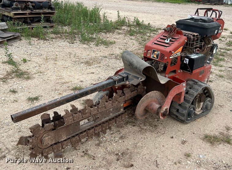 2014 Ditch Witch RT16 trencher - DS3097