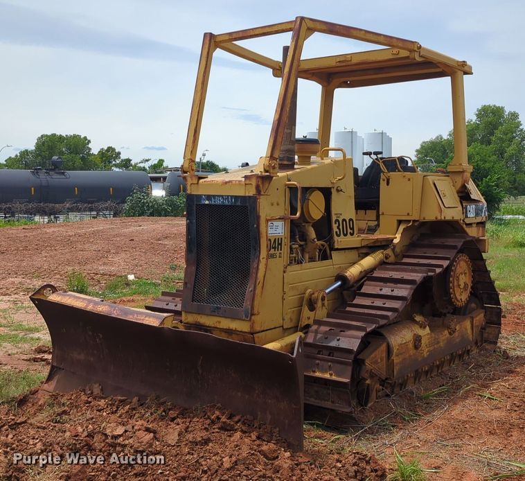 1986 Caterpillar  D4H dozer - DW5020
