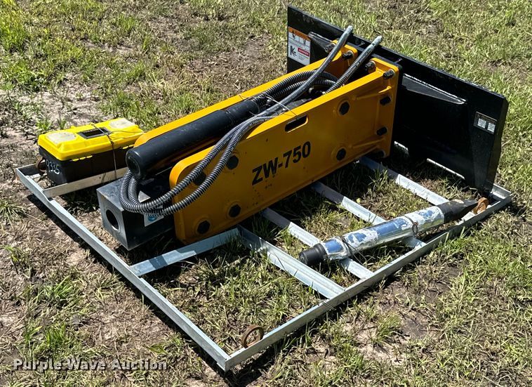 2023 Wolverine CB-11-750F skid steer breaker - DX0489