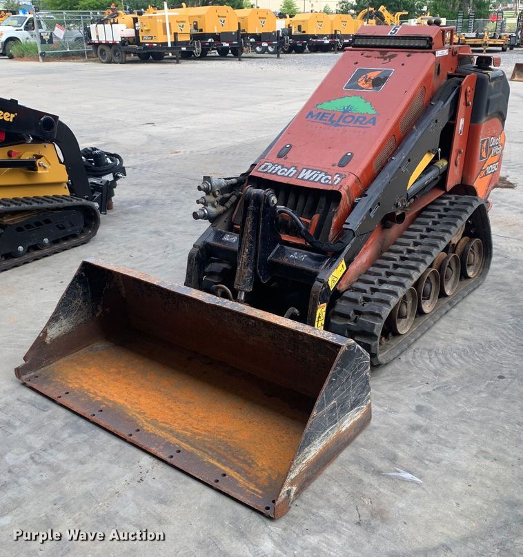 2018 Ditch Witch  SK1050 compact utility loader - EH3870
