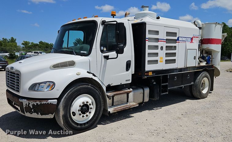 2012 Freightliner  Business Class M2 vacuum truck - EI3883