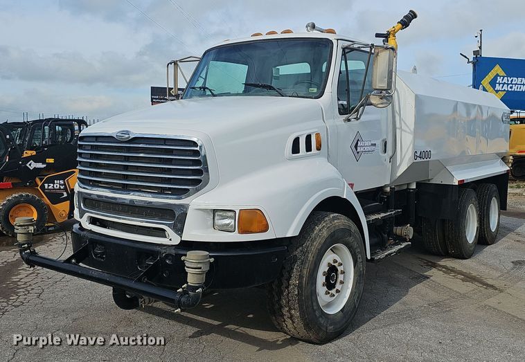 2005 Sterling  LT9500 water truck - EJ5445