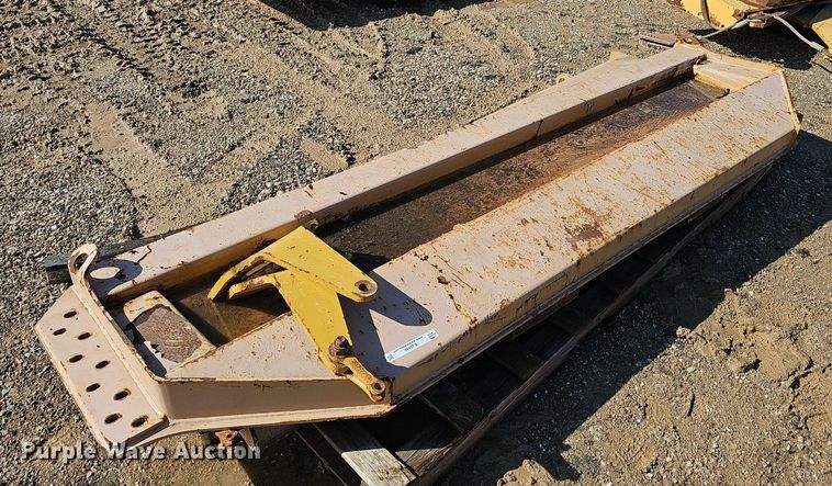 Caterpillar  tail gate - EJ5466