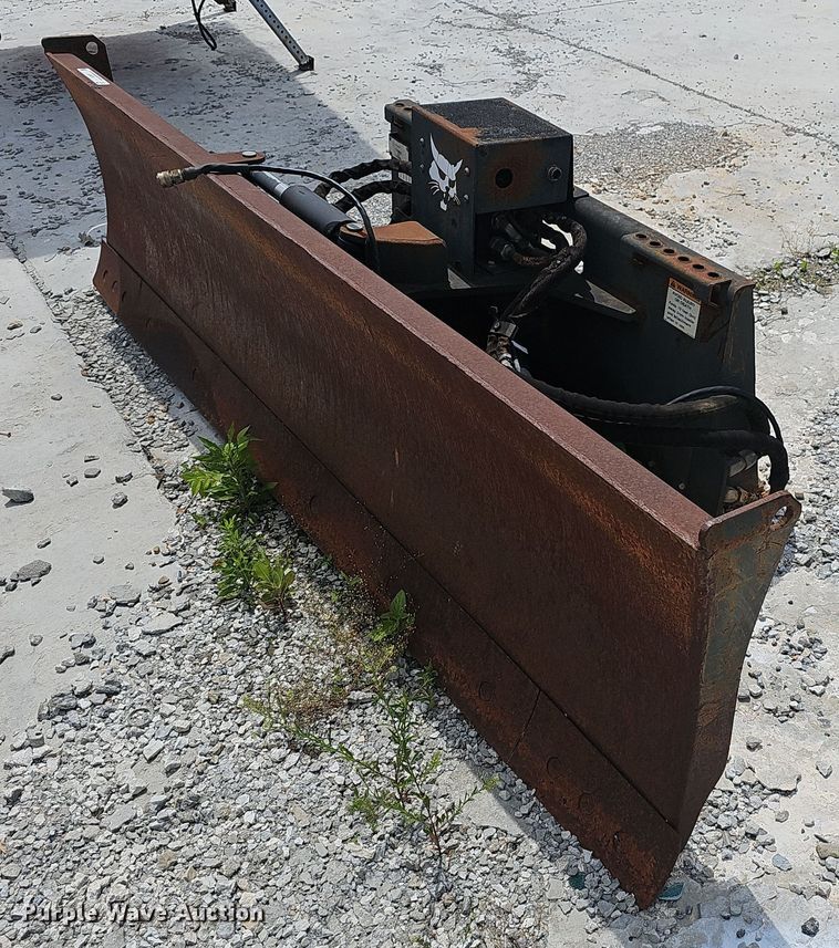 Bobcat  90" W skid steer dozer blade - EJ5530