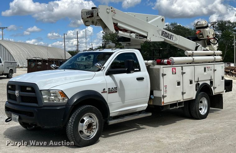 2014 Dodge  Ram 5500HD bucket truck - EK4618