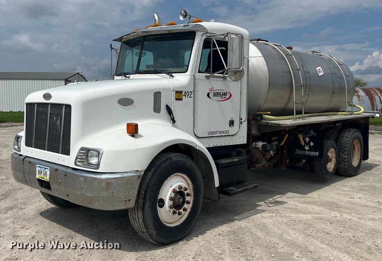2000 Peterbilt  330 tank truck - EK8530