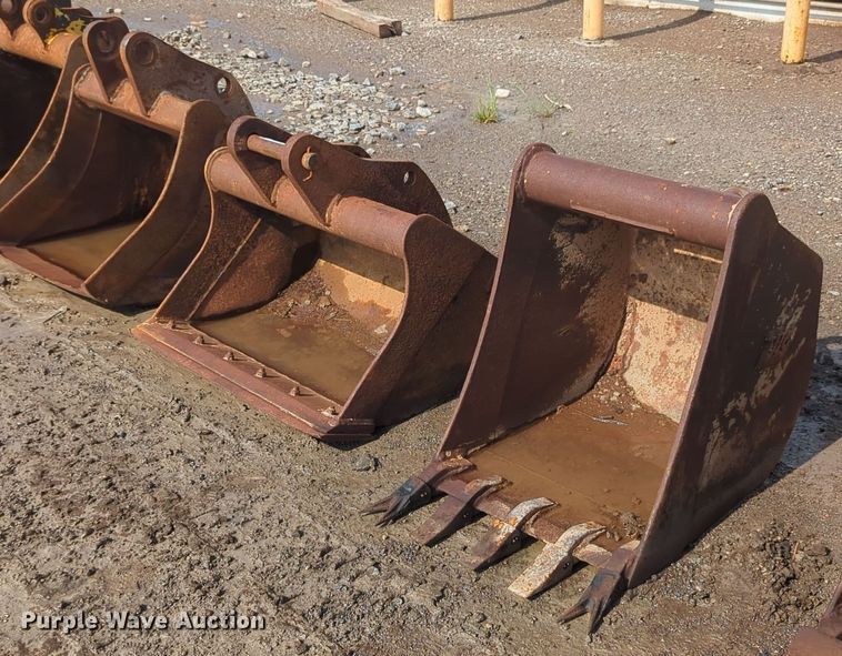 24" W bucket - NG9794