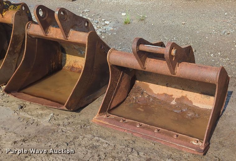 36" W bucket - NG9795