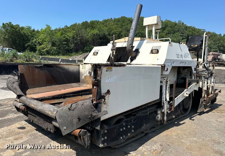 2004 Cedarapids  CR462 paver - NR9926