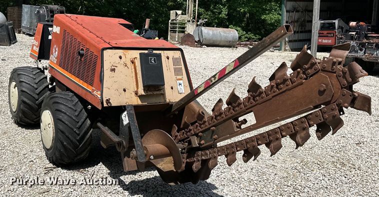 2001 Ditch Witch 410SXD trencher - NT9319
