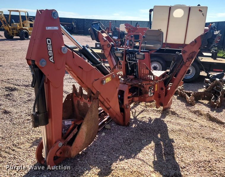 2015 Ditch Witch  A920 backhoe - NZ9884