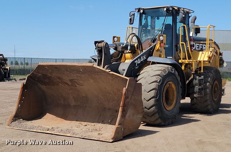 2012 John Deere 744K wheel loader - NZ9910