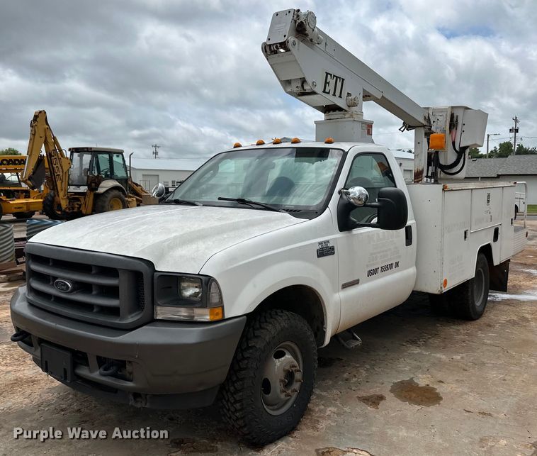 2004 Ford F350 Super Duty XL bucket truck - OI9146