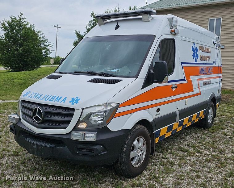 2016 Mercedes  Sprinter ambulance - EJ5526