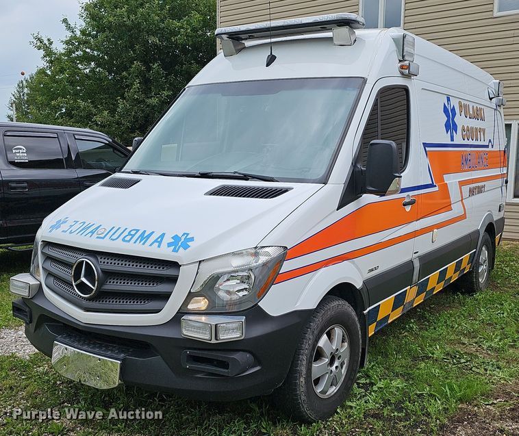 2014 Mercedes  Sprinter ambulance - EJ5527
