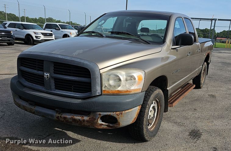 2006 Dodge Ram 1500 Quad Cab pickup truck - EJ5554