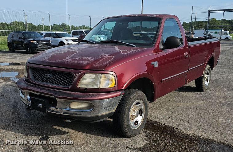 1998 Ford  F150 pickup truck - EJ5555