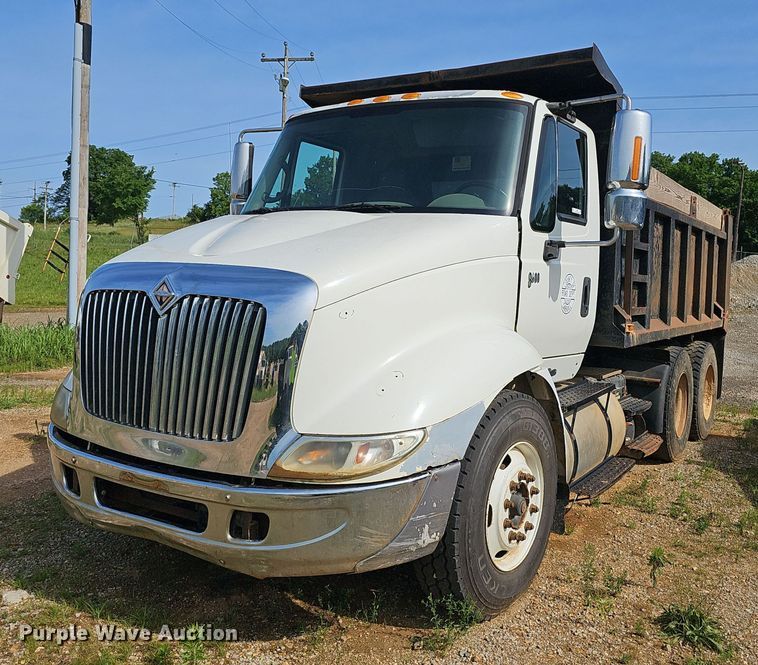 2007 International  8600 dump truck - EJ5557