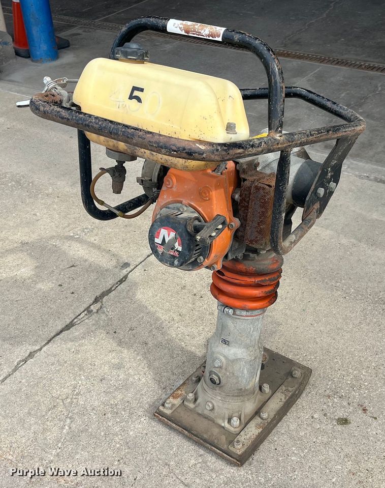 Mikasa Sangyo MT-60H plate compactor - EK8574