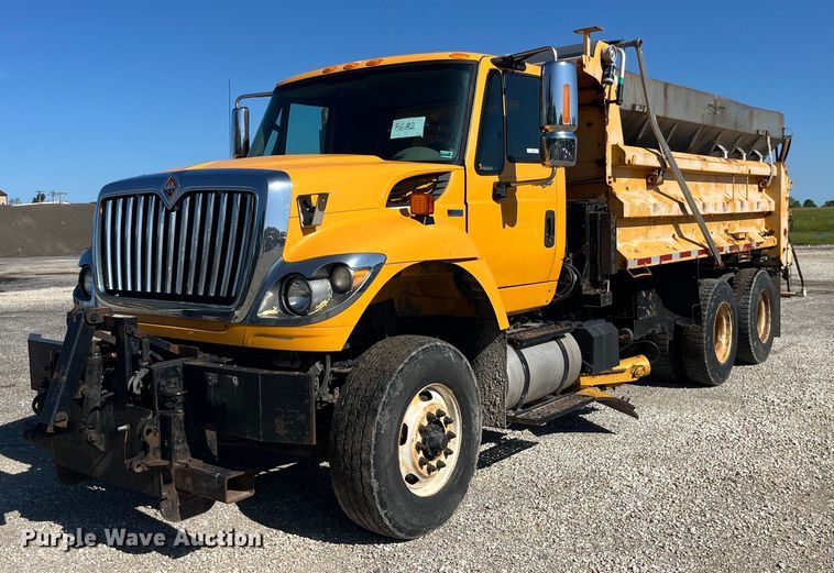 2012 International  7500 dump truck - EK8592