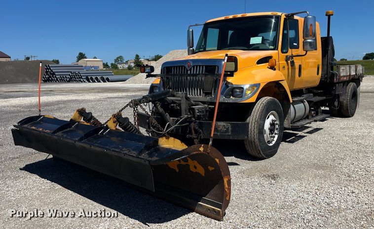 2005 International  7400 dump flatbed truck - EK8598
