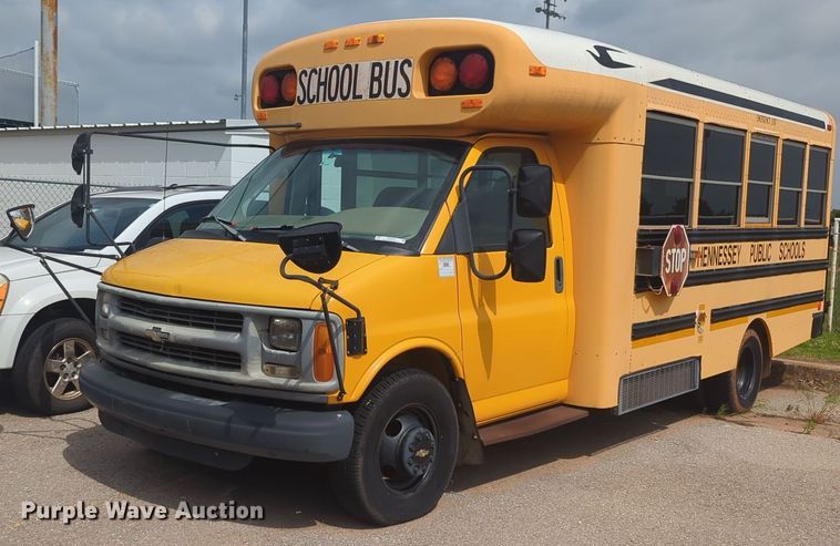 2001 Chevrolet Express G3500 school bus - NG9778