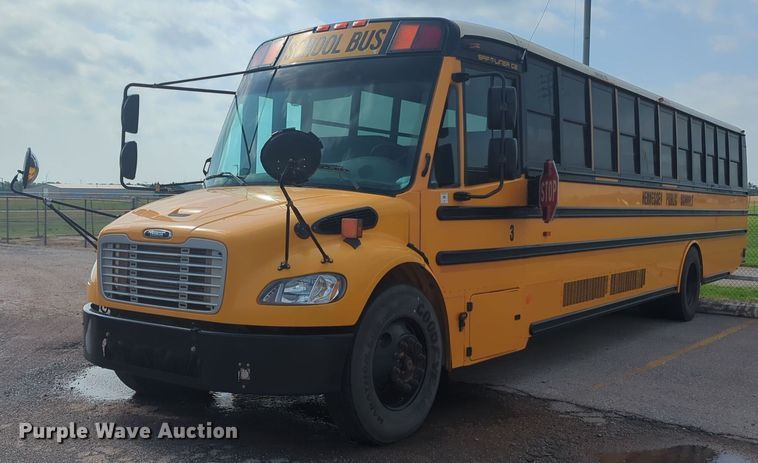 2014 Freightliner B2 school bus - NG9782