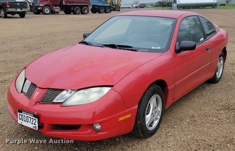 2004 Pontiac  Sunfire  - NZ9877
