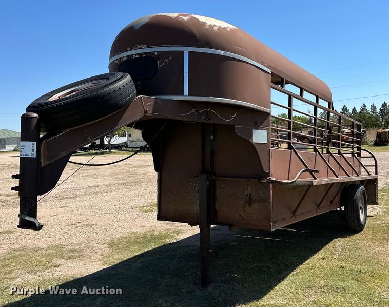 1984 Easley livestock trailer - DK6585