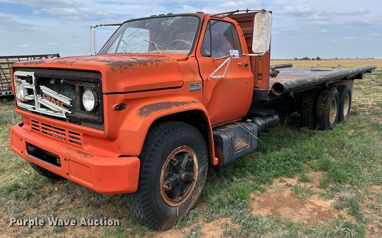1975 GMC 6500 flatbed truck - DK6872