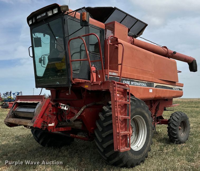 1993 Case IH 1688 Axial-Flow combine - DK6882
