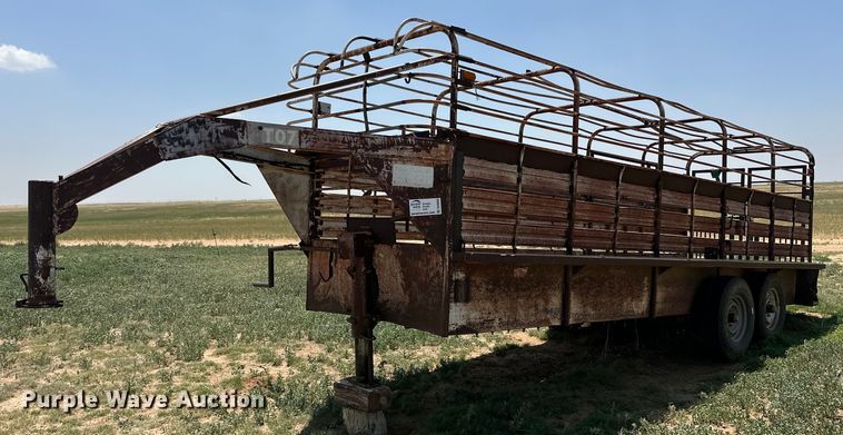 Dugan livestock trailer - DK6898