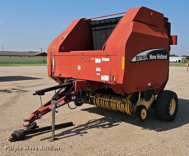 2005 New Holland BR780 round baler - DP0910