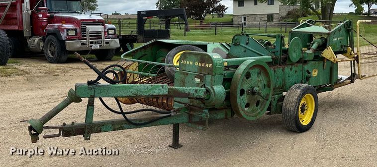 John Deere  24T small square baler - DP8391