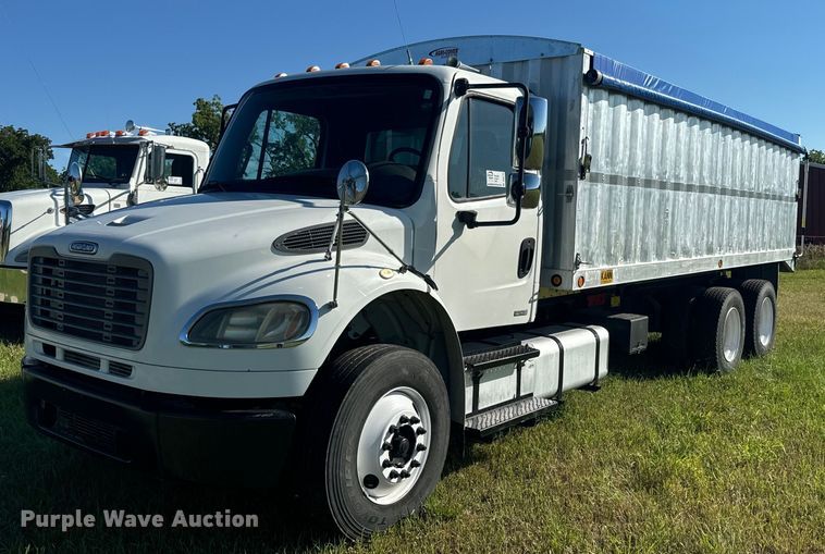 2008 Freightliner Business Class M2  grain truck - DQ6775